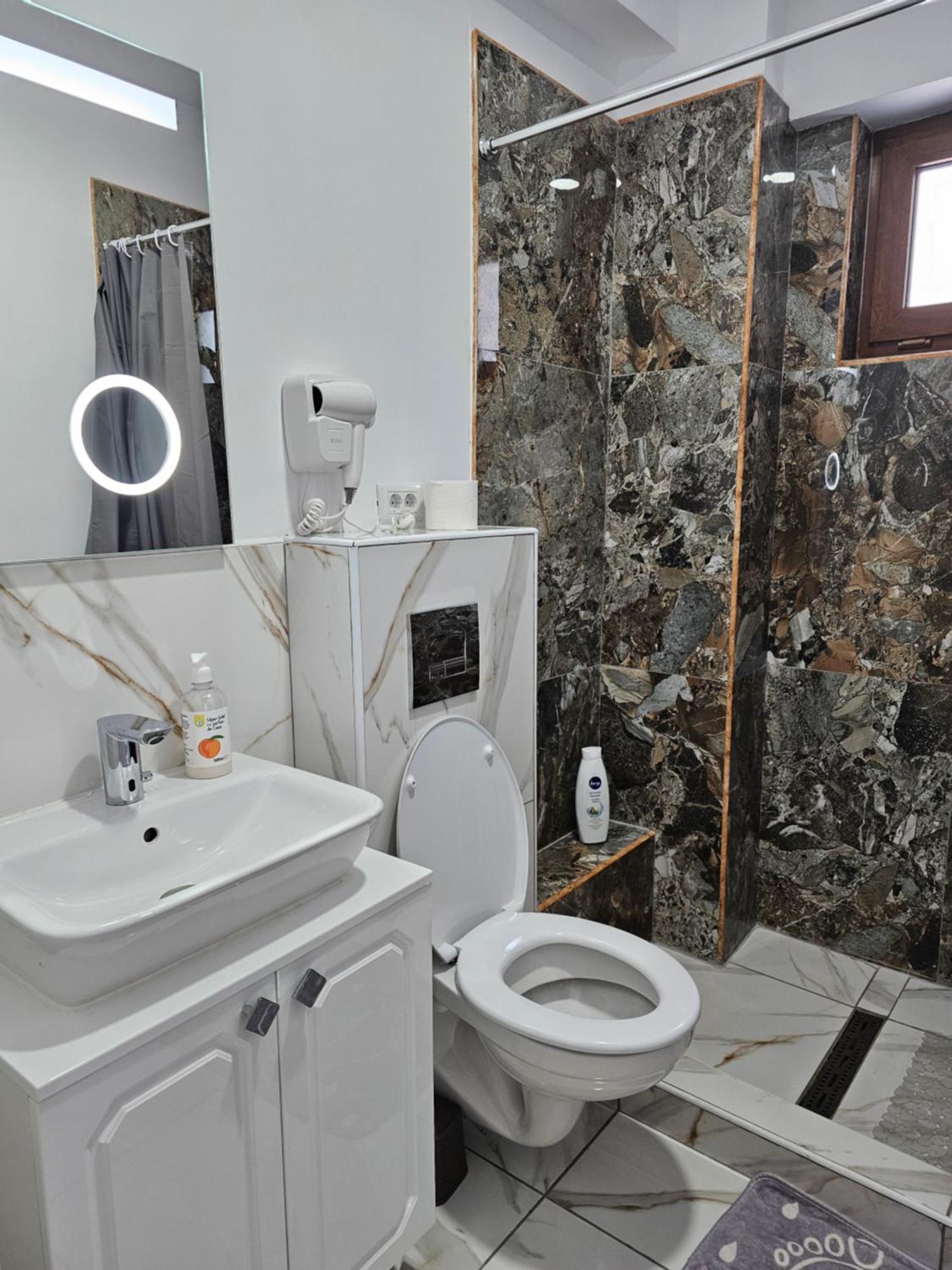 Didi Apartament 克拉奥华 客房 照片
